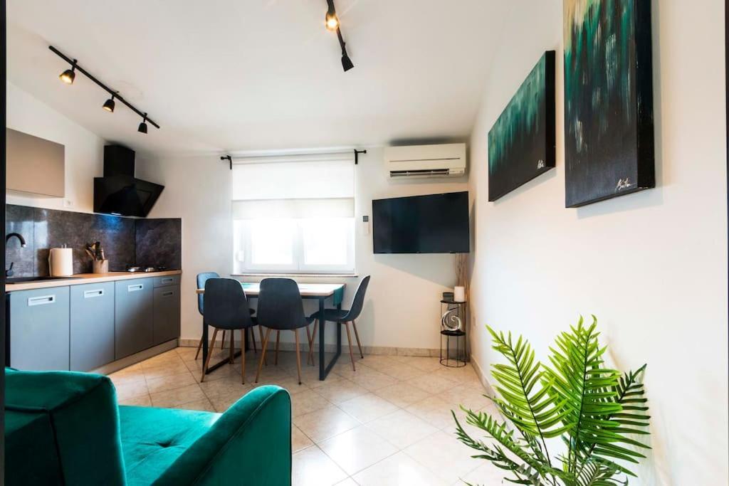 Apartman Smaragd Fažana エクステリア 写真